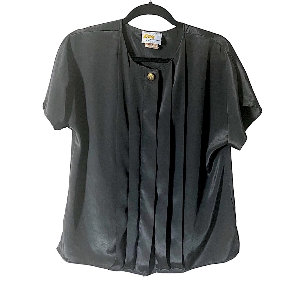 Women's Black Short-Sleeve Pleated Button-Down Top